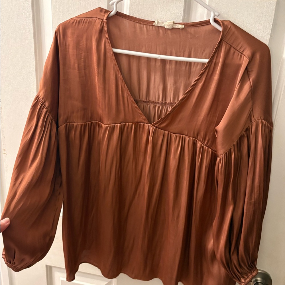Elegant Women's Mauve V-Neck Top